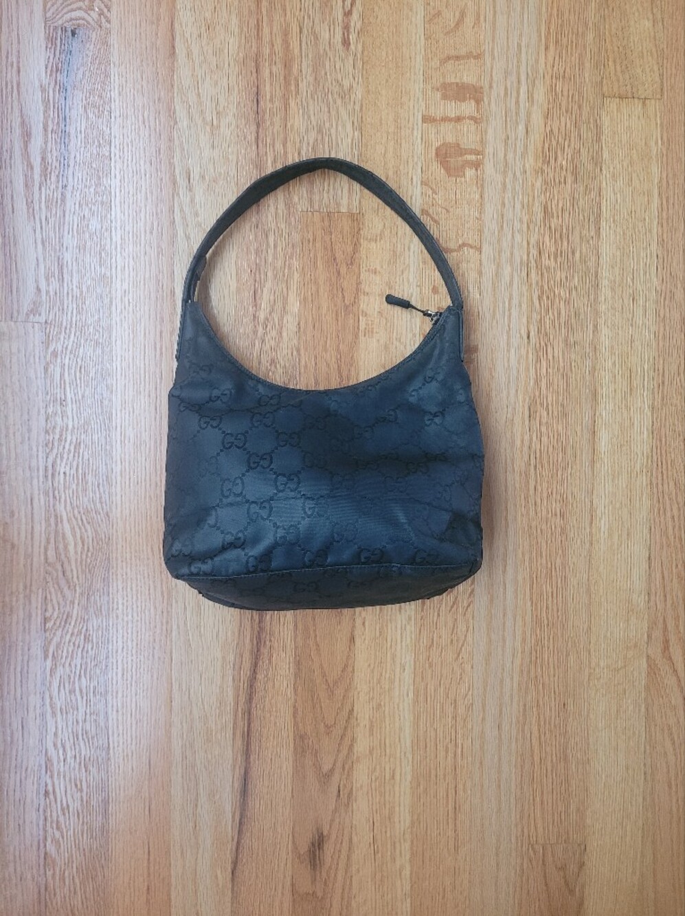 💯 Authentic Gucci Shoulder Bag (Accepting Offers)